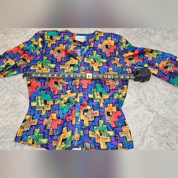 Diversity Petite 100% Polyester Button-down Blouse. Sz 4P. Bold Colors/pattern - Picture 5 of 10